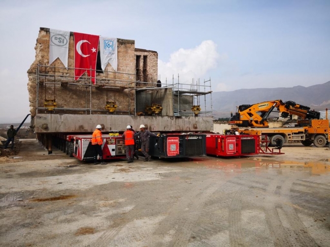 Hasankeyf'teki son eserin taşınmasına başlandı